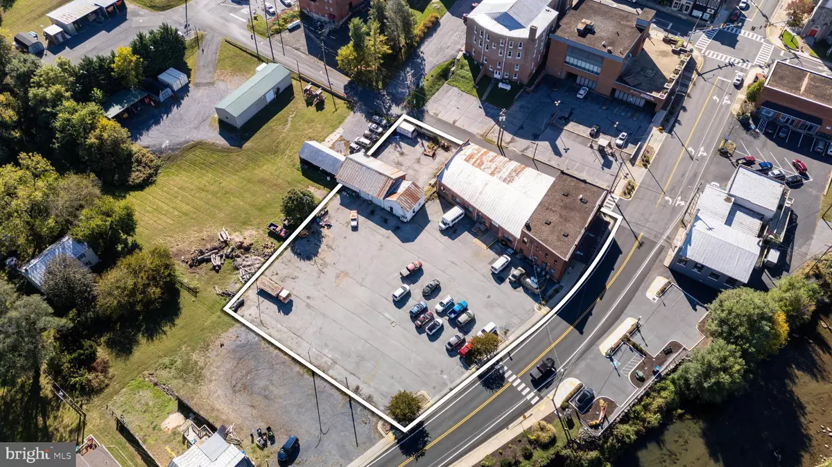 Luray, VA 22835,26 N BROAD ST