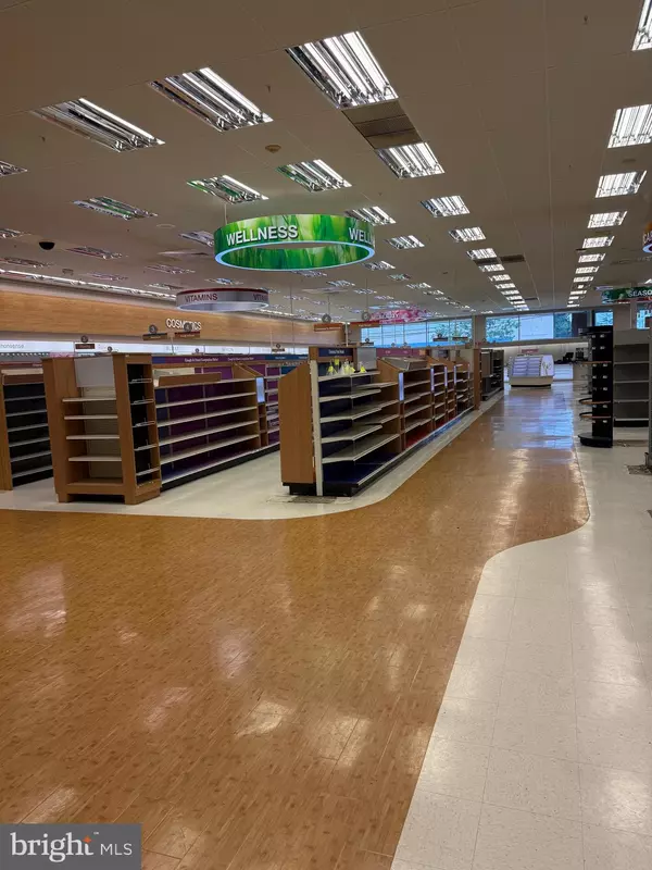 Seaford, DE 19973,900 W STEIN HWY #R