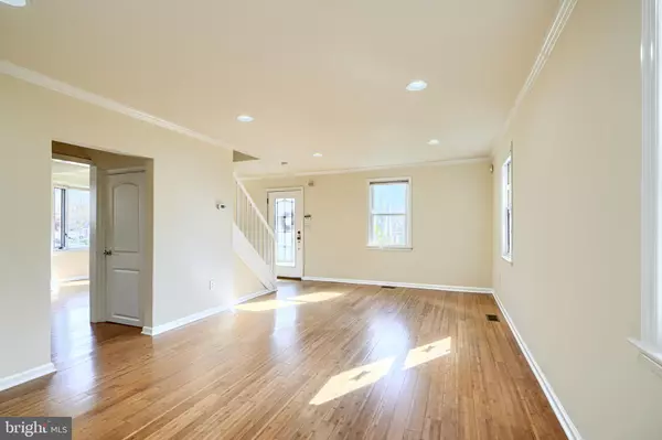 Baltimore, MD 21207,3720 CEDAR DR