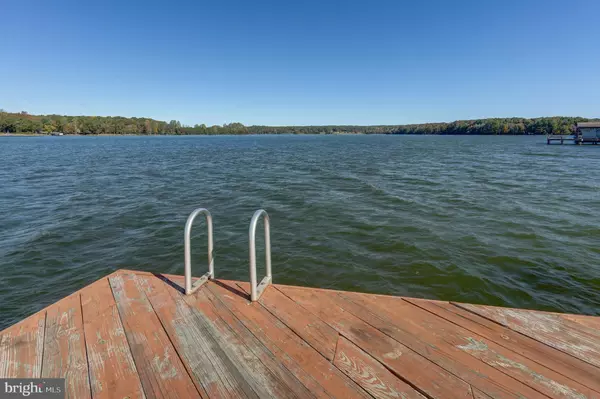 Mineral, VA 23117,184 ANNA COVES BLVD