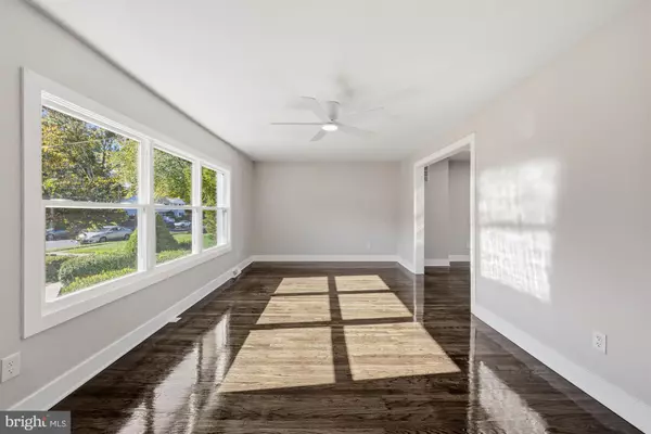 Blackwood, NJ 08012,10 BIRCH GROVE LN