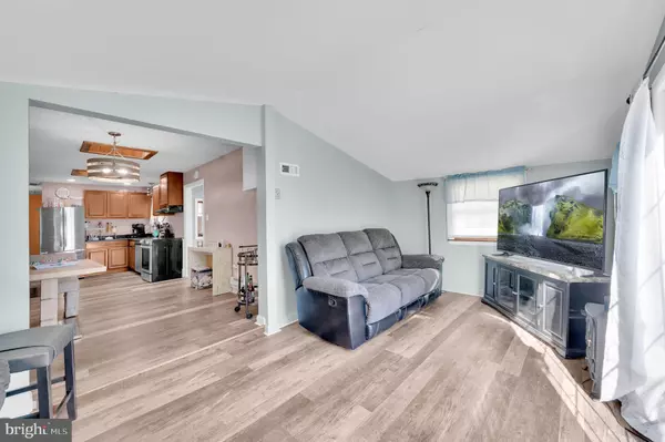 Tuckerton, NJ 08087,99 LAKE SUPERIOR DR