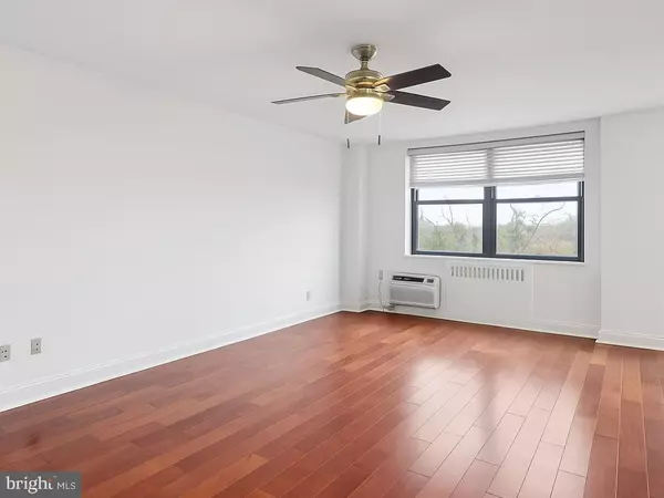 Philadelphia, PA 19130,2601 PENNSYLVANIA AVE #410