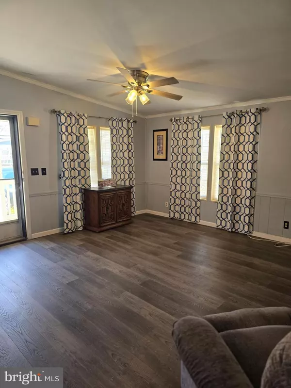 Mays Landing, NJ 08330,43 HICKORY LN
