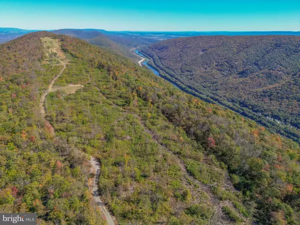 Lewistown, PA 17044,1800 LONGVIEW DR