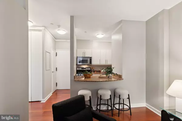 Philadelphia, PA 19103,219-29 S 18TH ST #1617