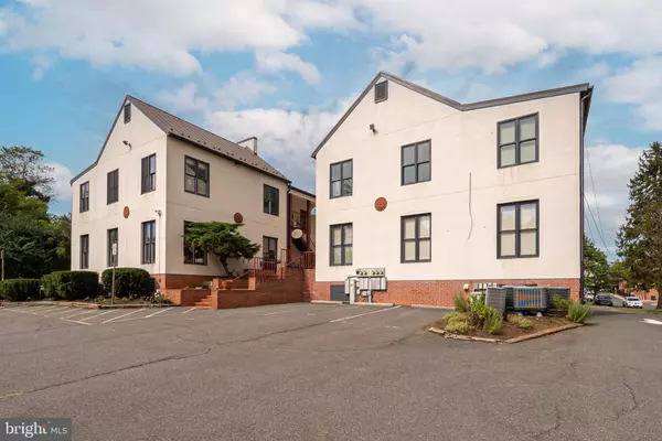 Middleburg, VA 20117,107-C W FEDERAL ST #14