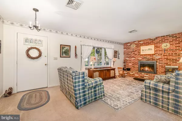 Carlisle, PA 17013,2208 CIRCLE ROAD