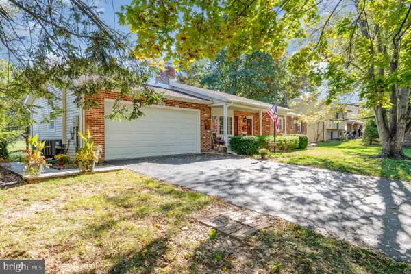 2208 CIRCLE ROAD, Carlisle, PA 17013