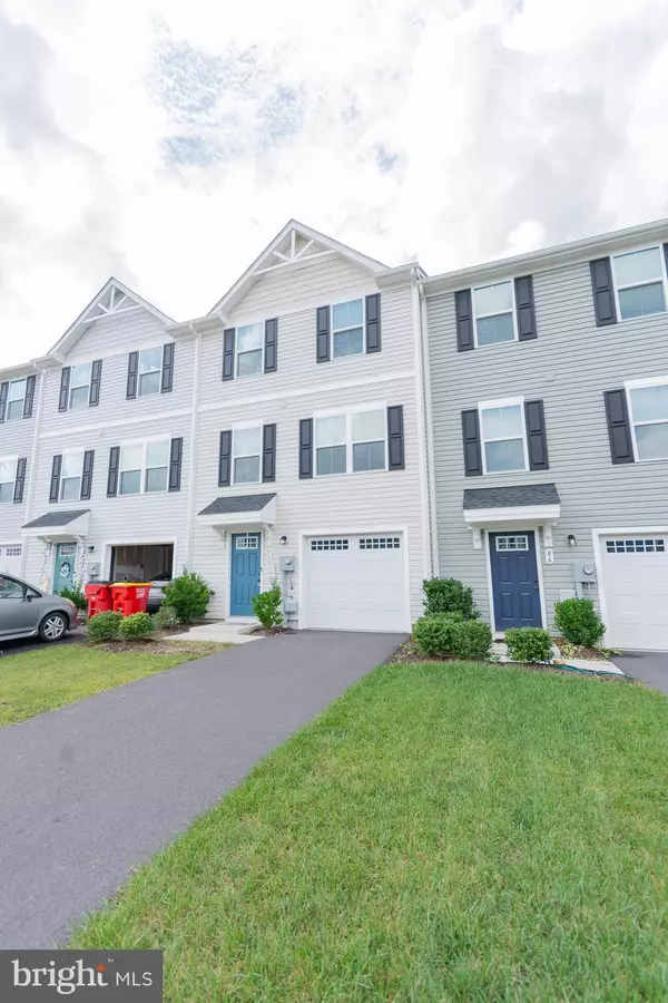 Martinsburg, WV 25403,90 OGUNQUIT DR