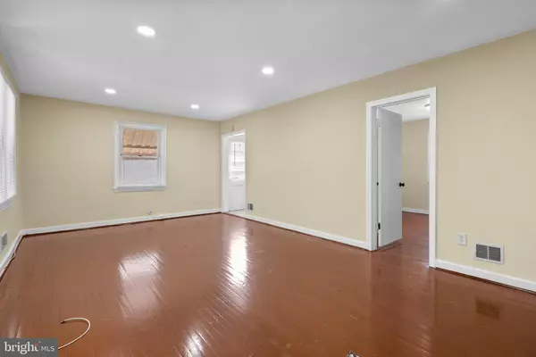 Silver Spring, MD 20901,10112 SUTHERLAND RD