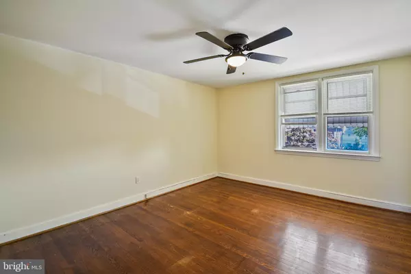 Glenolden, PA 19036,617 MAGNOLIA AVE