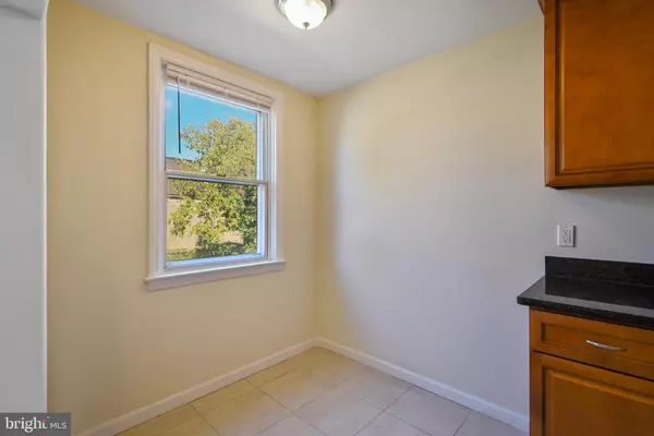 Glenolden, PA 19036,617 MAGNOLIA AVE