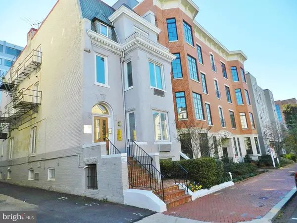 2120 N ST NW #101, Washington, DC 20037