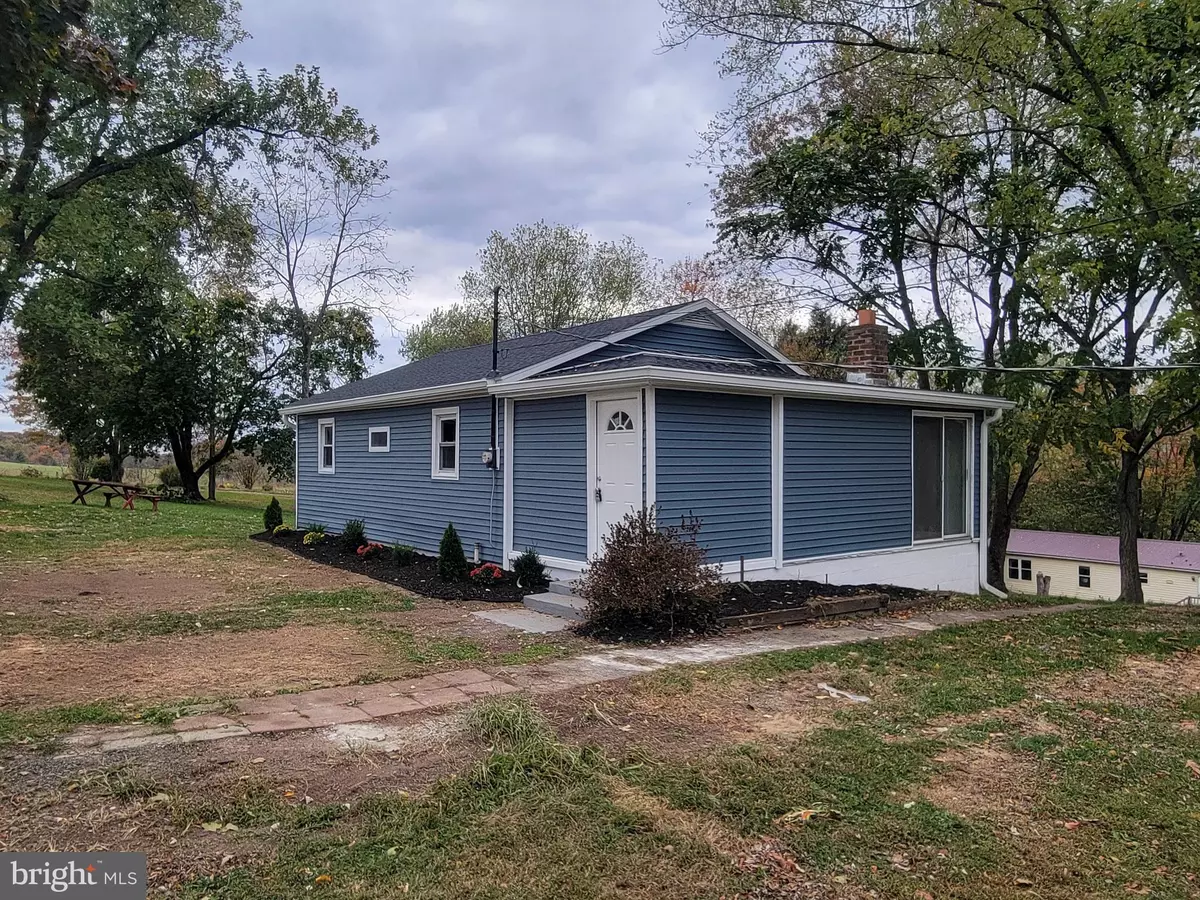 Newport, PA 17074,40 SMITH RD