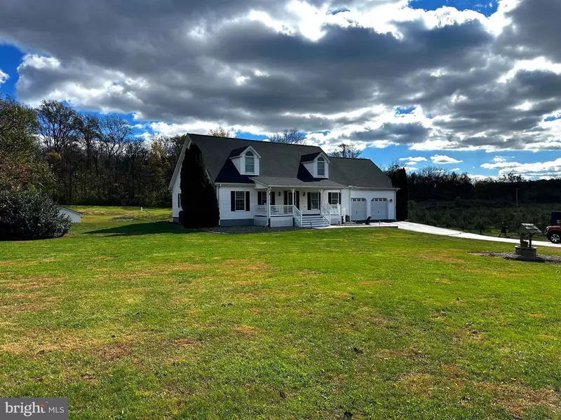 25 MISH RD, Bunker Hill, WV 25413