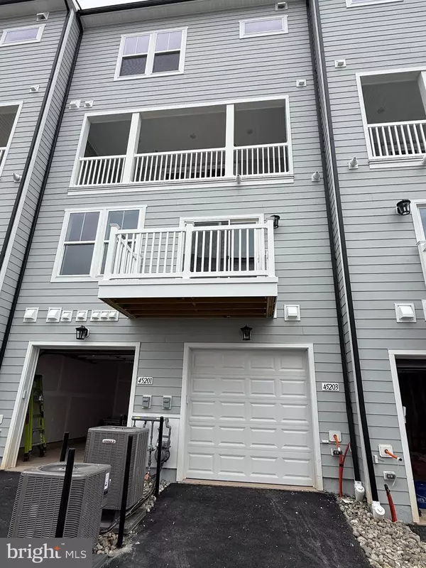 Dulles, VA 20166,45203 DROWES TER