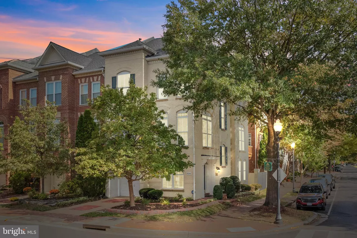 Alexandria, VA 22304,5255 POCOSIN LN