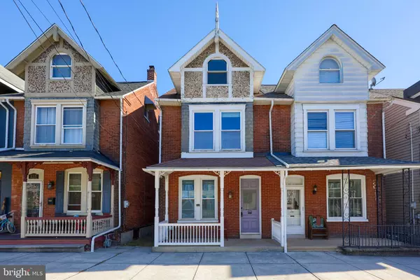 239 S 8TH ST, Columbia, PA 17512