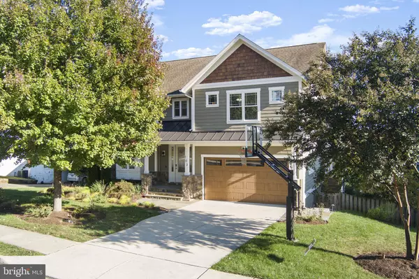 Vienna, VA 22180,103 MOORE AVE SE