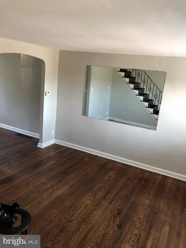 Philadelphia, PA 19136,8102 TERRY ST
