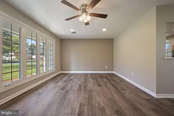 Dover, DE 19901,201 N OLD MILL RD