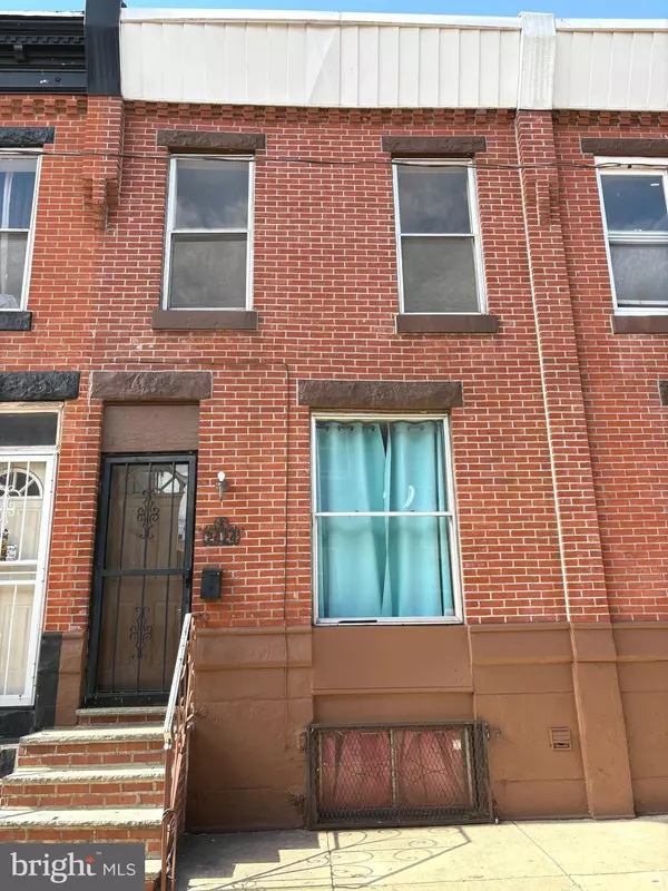 2424 S MARSHALL ST, Philadelphia, PA 19148