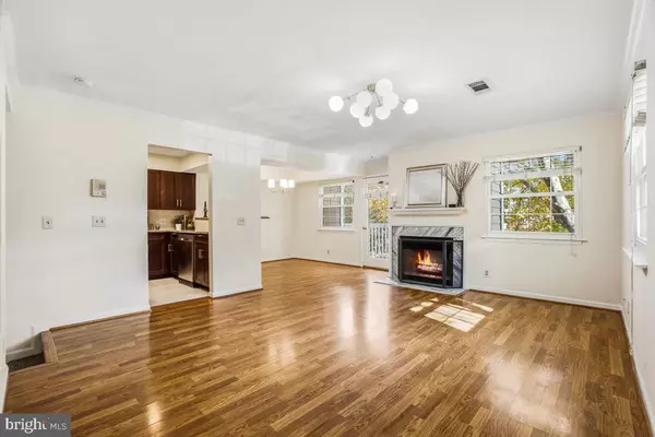 Rockville, MD 20852,5705 CHAPMAN MILL DR #200