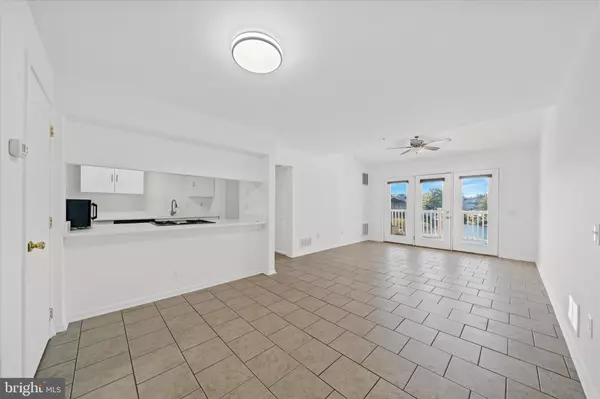 Newark, DE 19702,1106 WATERS EDGE DR #217