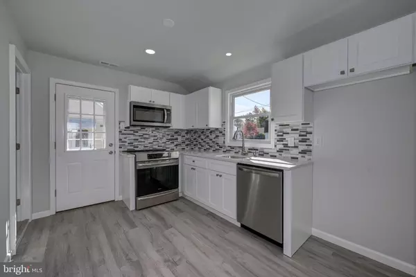Maple Shade, NJ 08052,477 BUTTONWOOD AVE