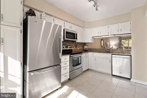 Springfield, VA 22153,7652 NORTHERN OAKS CT