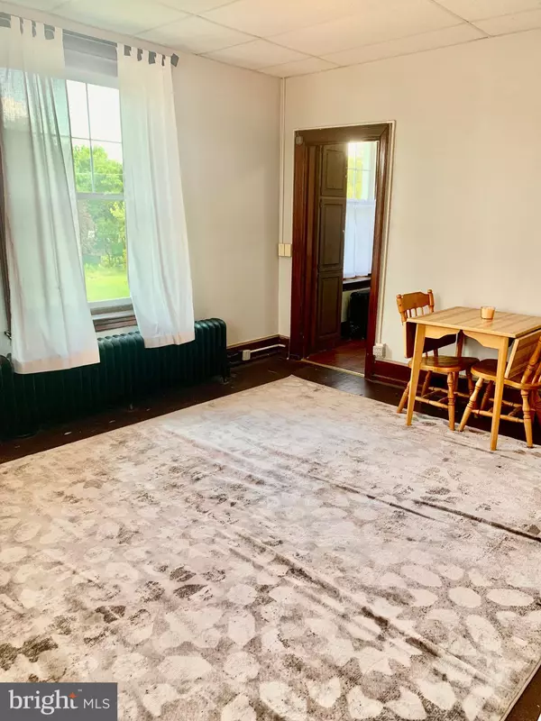 Riverside, NJ 08075,420 HEULINGS AVE #2S