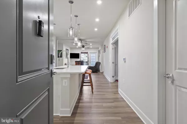 Oxon Hill, MD 20745,104 SAINT IVES PL #409