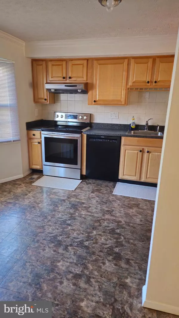 Springfield, VA 22153,8123 STEEPLE CHASE CT