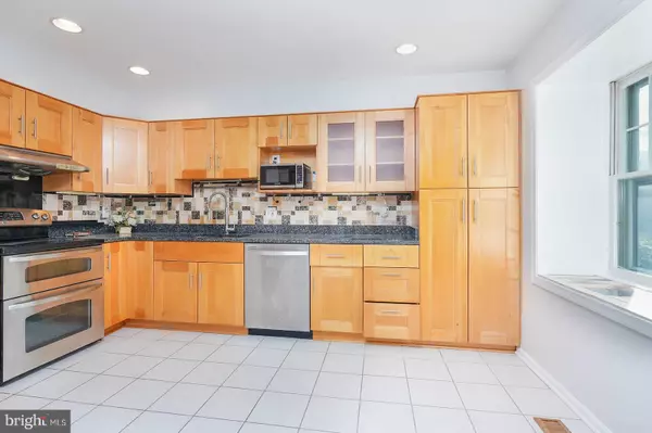 Bethesda, MD 20817,10280 ARIZONA CIR #63