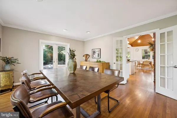 Chevy Chase, MD 20815,6 SPRING HILL CT