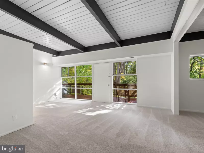 4211 AMERICANA DR #202, Annandale, VA 22003