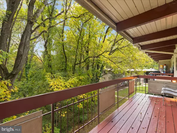 Annandale, VA 22003,4211 AMERICANA DR #202