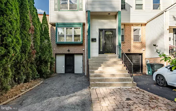 Lafayette Hill, PA 19444,217 ASH LN