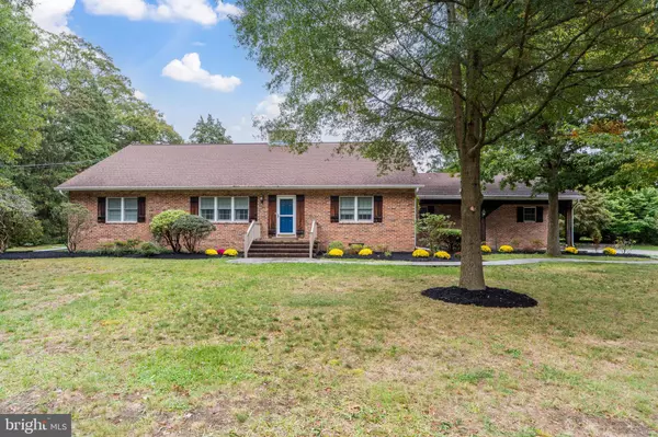 524 MEADOWYCK LN, Southampton, NJ 08088