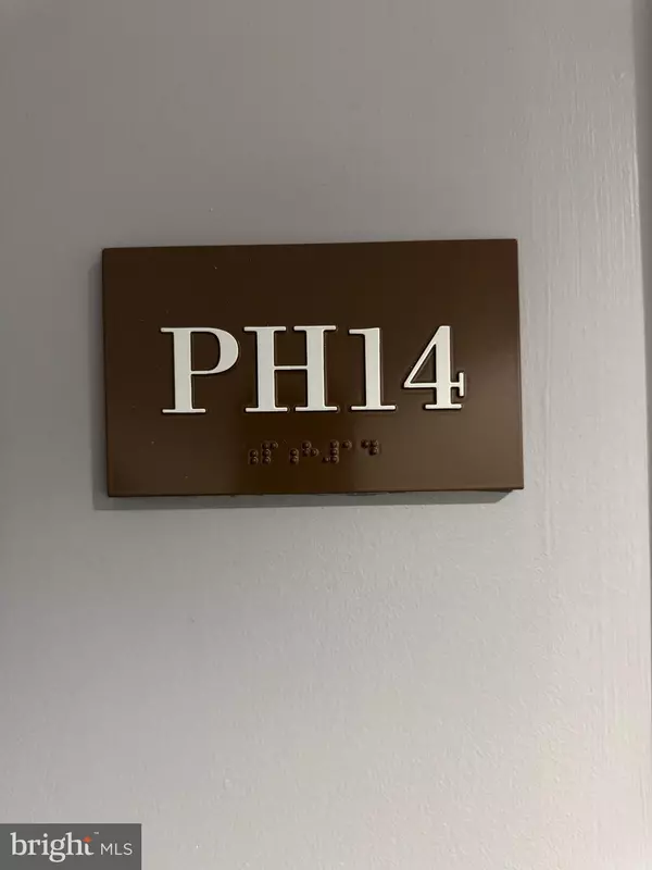 Oxon Hill, MD 20745,157 FLEET ST #PH14