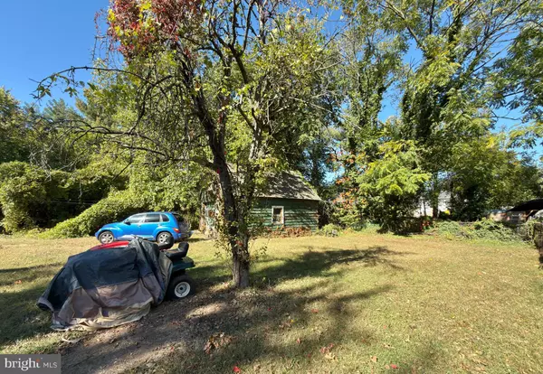 Palmyra, NJ 08065,403 TEMPLE BLVD