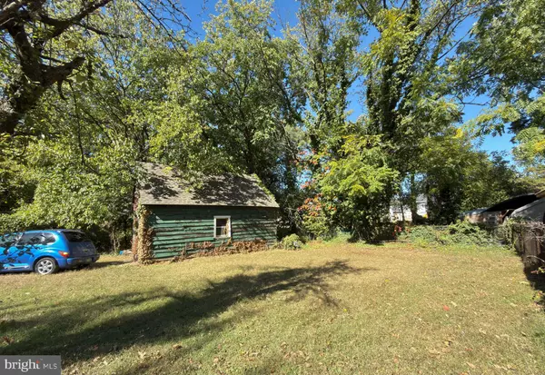 Palmyra, NJ 08065,403 TEMPLE BLVD