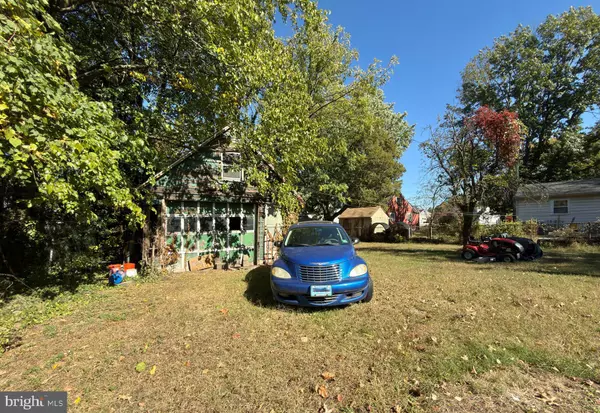 Palmyra, NJ 08065,403 TEMPLE BLVD