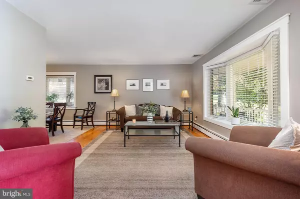 Lansdale, PA 19446,742 S TOWAMENCIN AVE