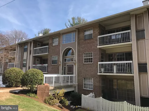 Mclean, VA 22102,1935 WILSON LN #203