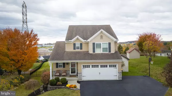 9 CIRCLE ROCK DR, Ephrata, PA 17522