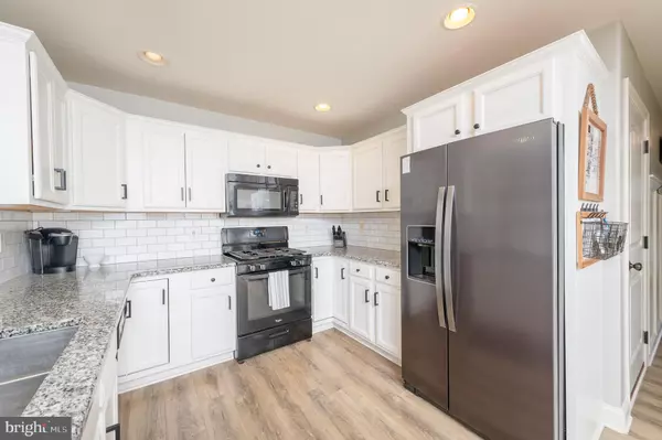 Ephrata, PA 17522,9 CIRCLE ROCK DR