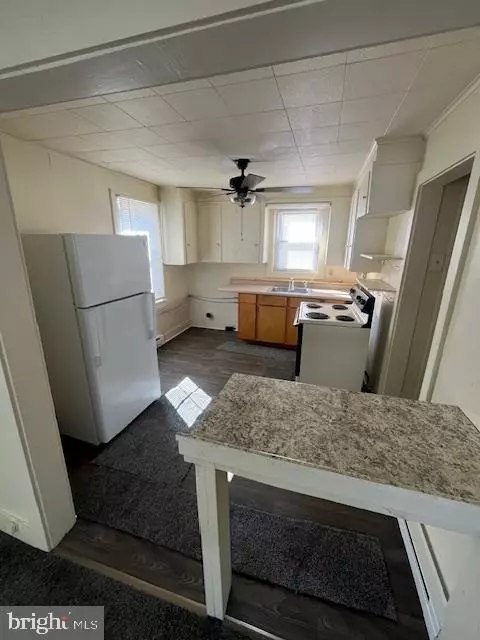 Mechanicsburg, PA 17055,215 N RAILROAD AVENUE