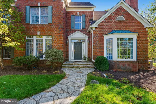 Princeton Junction, NJ 08550,6 HOWELL CT